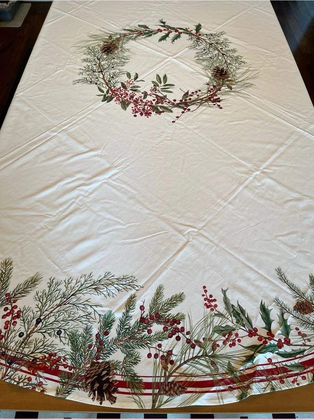 Williams Sonoma Woodland Berry 90
